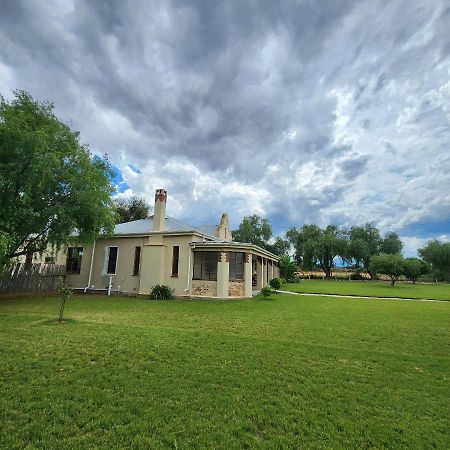 Karoo Leeu Self Catering Villa Oudtshoorn Exteriör bild