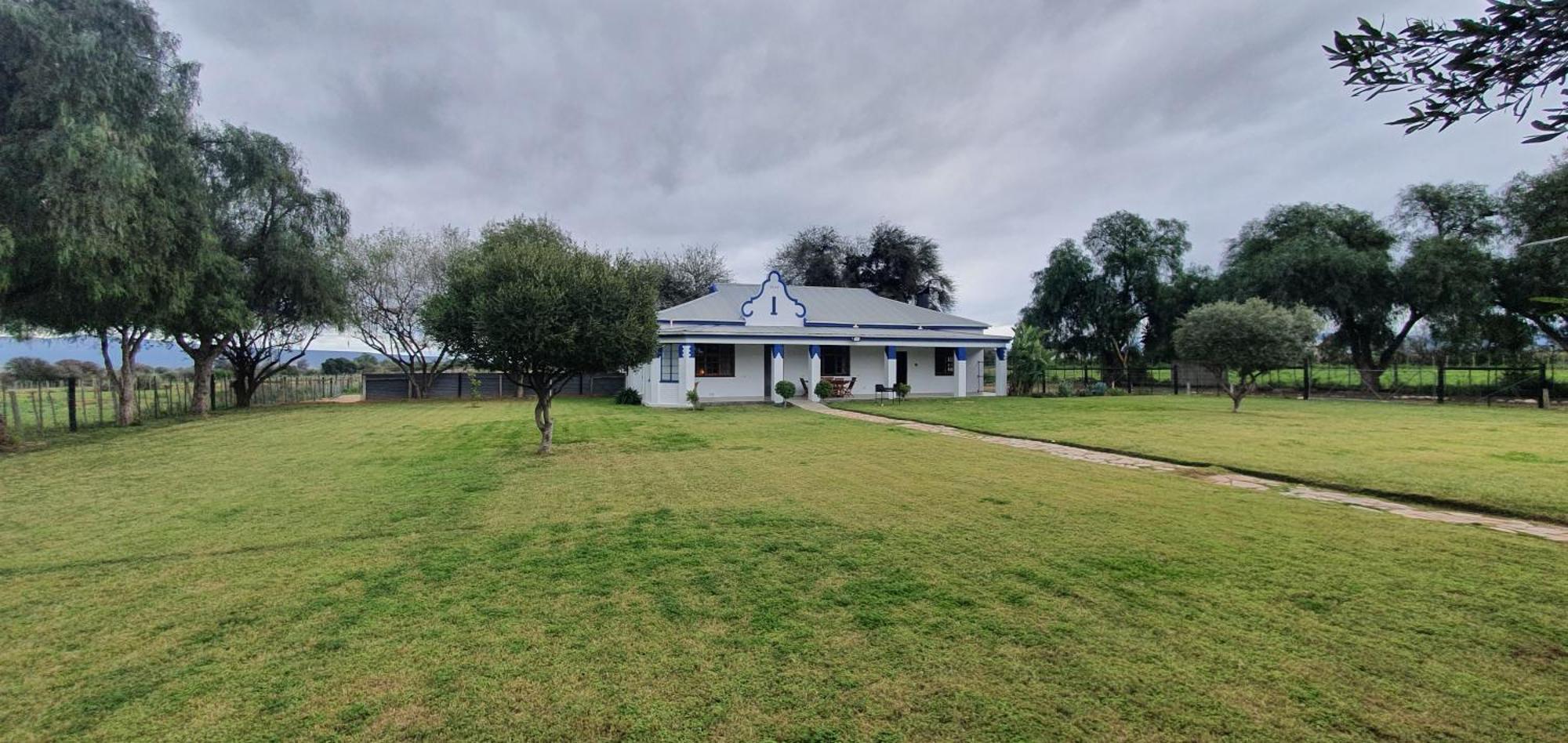 Karoo Leeu Self Catering Villa Oudtshoorn Exteriör bild