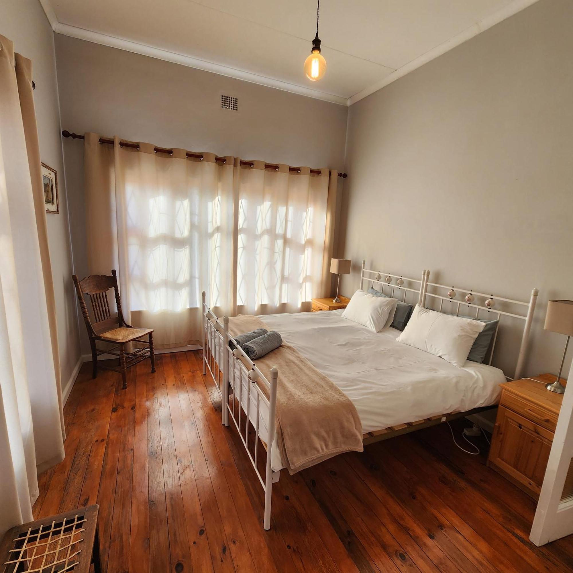 Karoo Leeu Self Catering Villa Oudtshoorn Exteriör bild