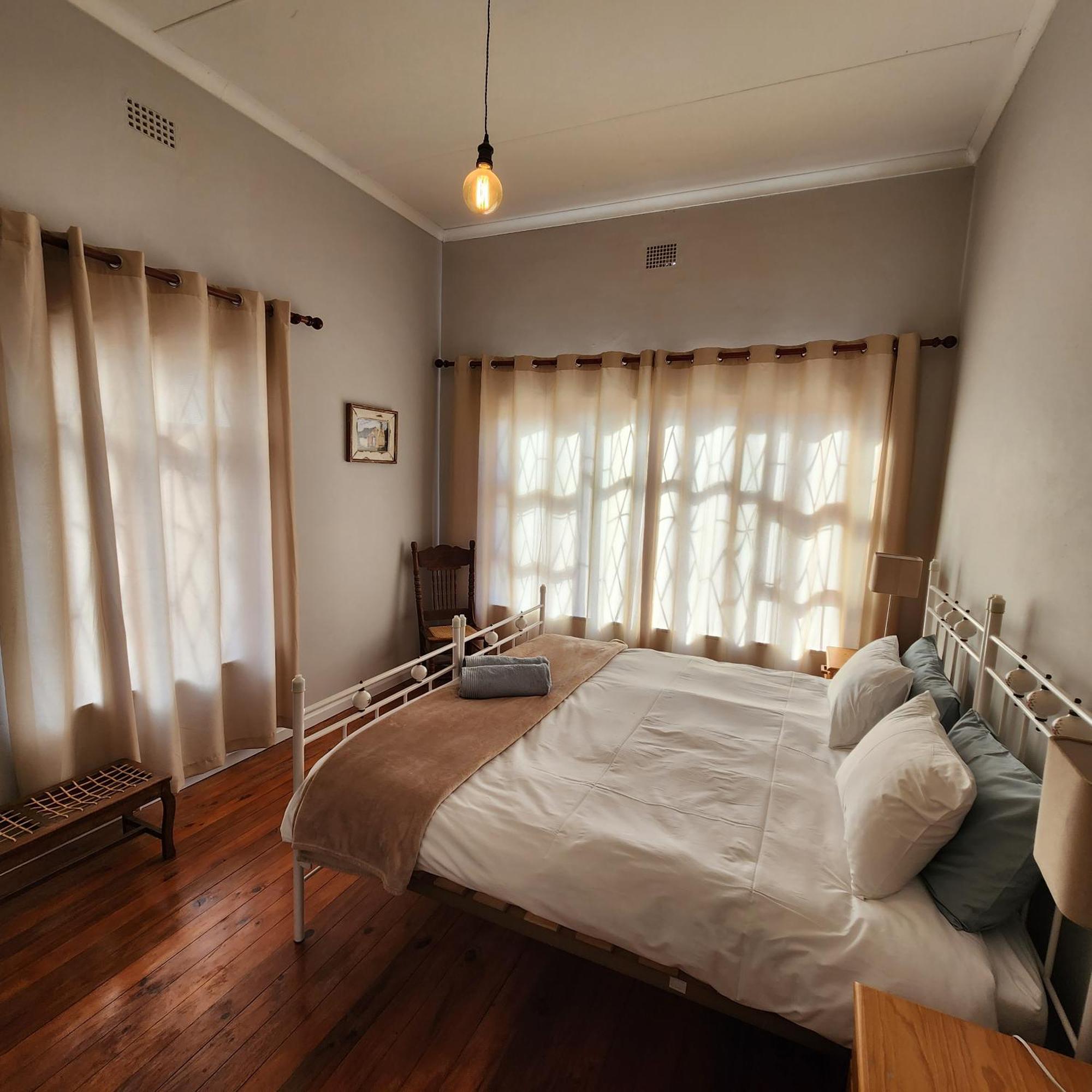Karoo Leeu Self Catering Villa Oudtshoorn Exteriör bild