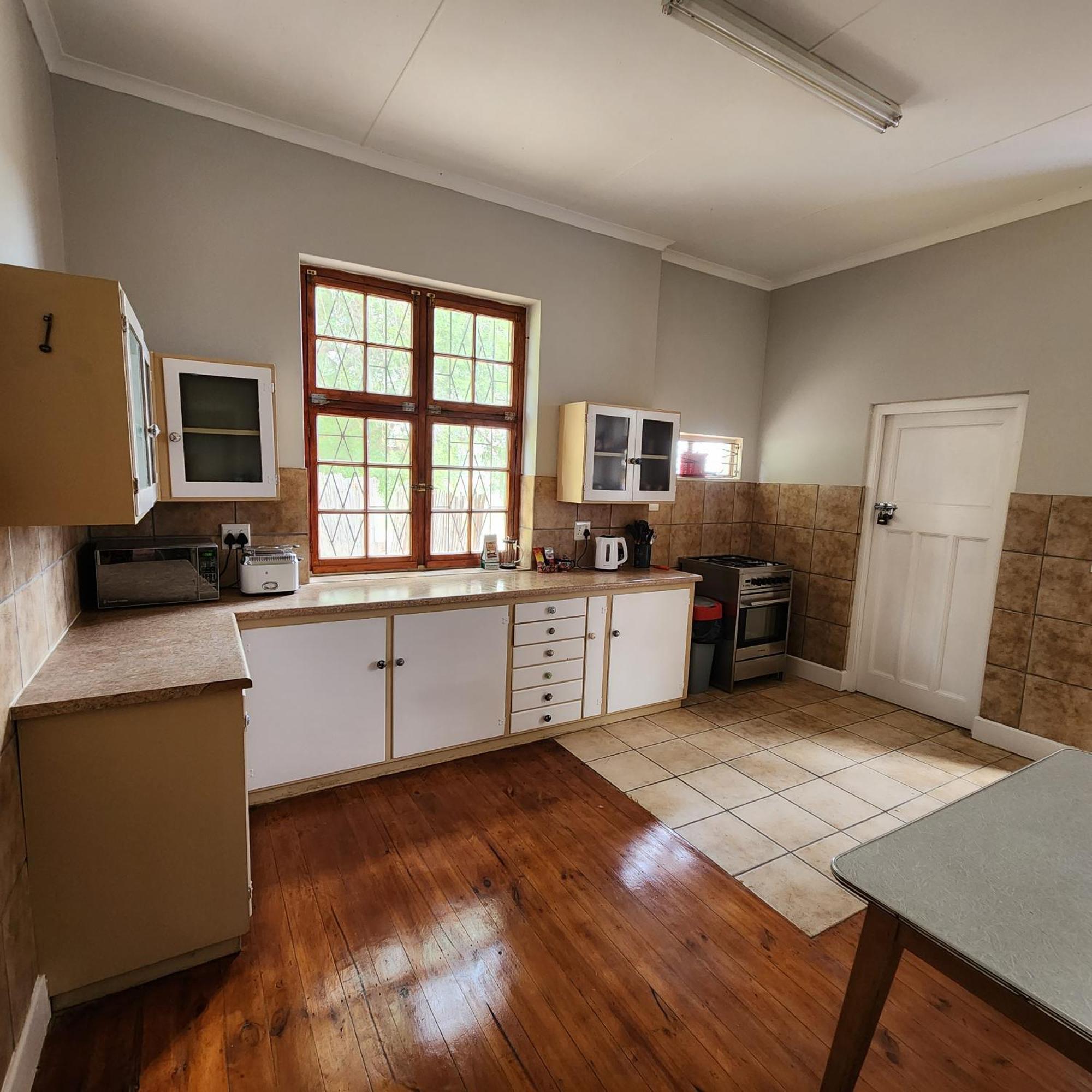 Karoo Leeu Self Catering Villa Oudtshoorn Exteriör bild